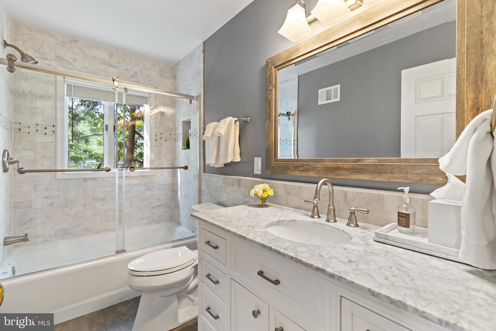 OLDE SEVERNA PARK - Residential