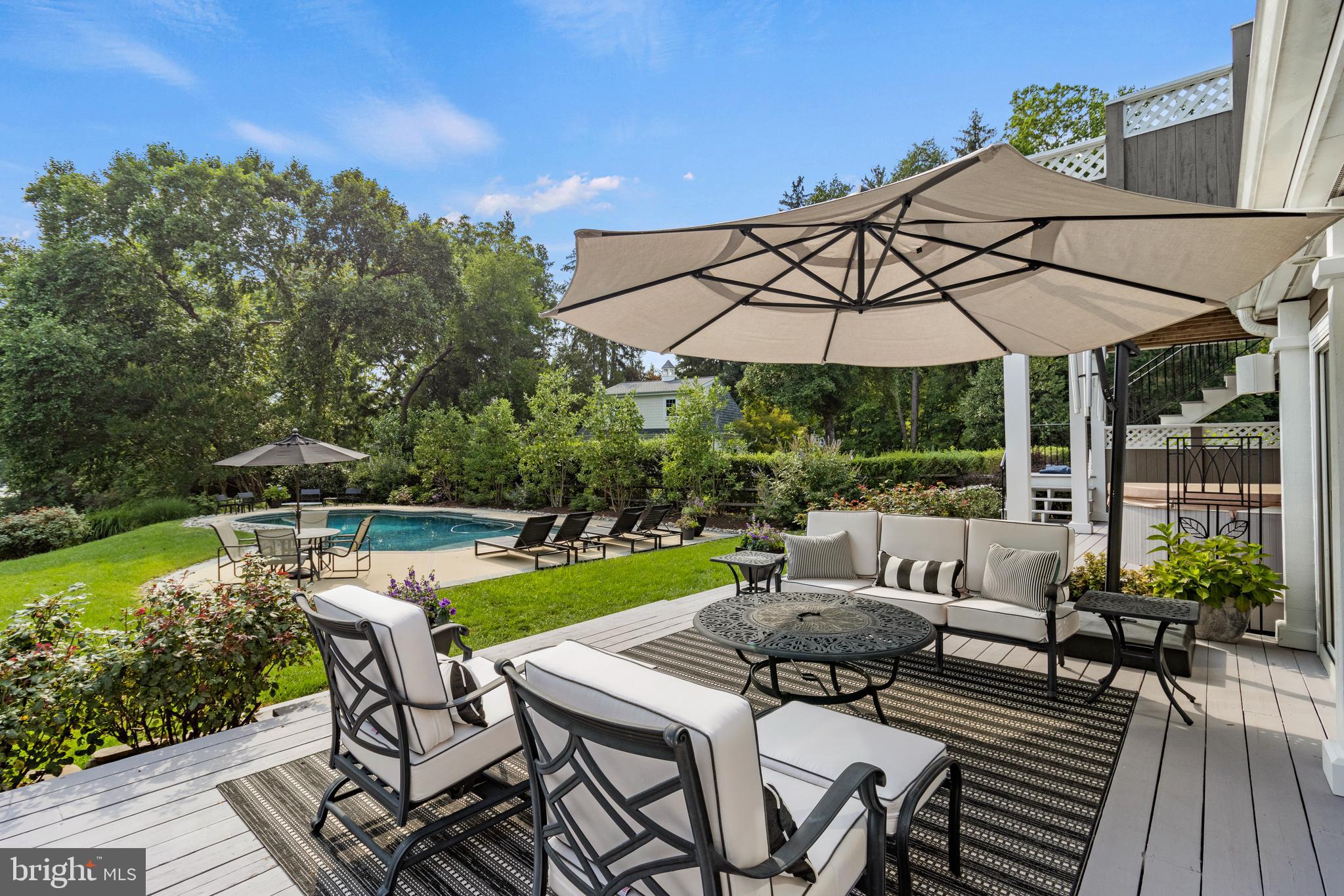 OLDE SEVERNA PARK - Residential