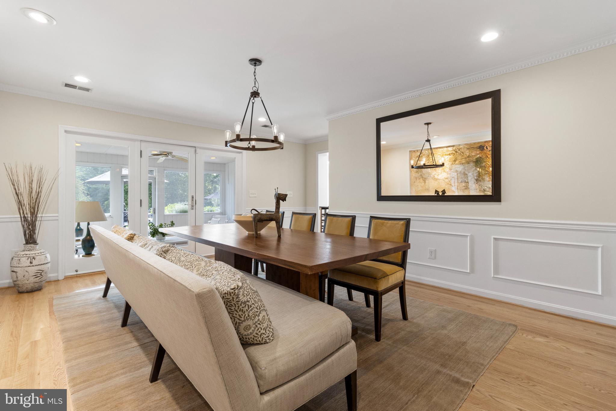 OLDE SEVERNA PARK - Residential