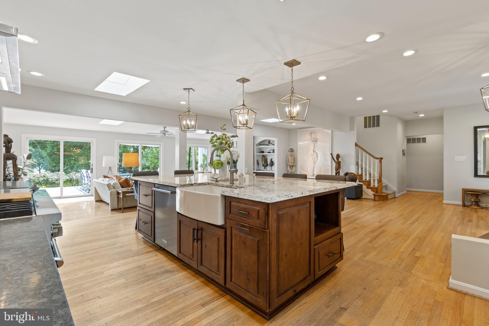 OLDE SEVERNA PARK - Residential