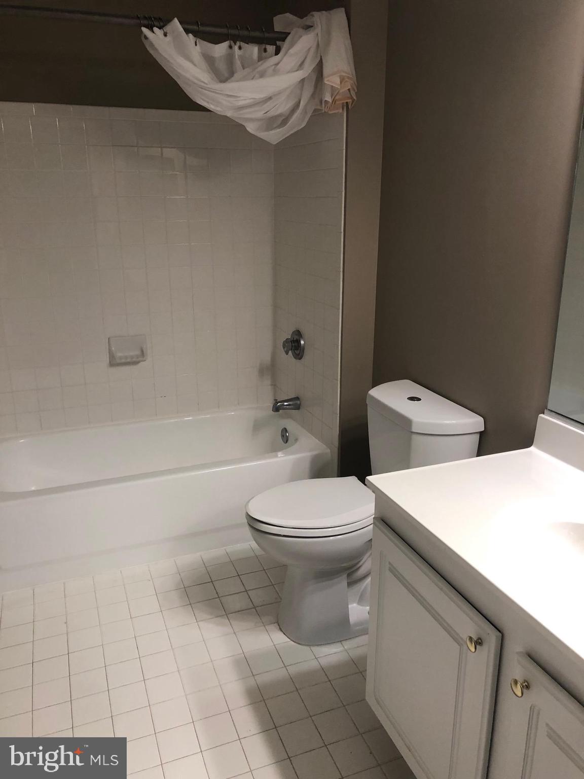 HARBORVIEW - Residential Lease