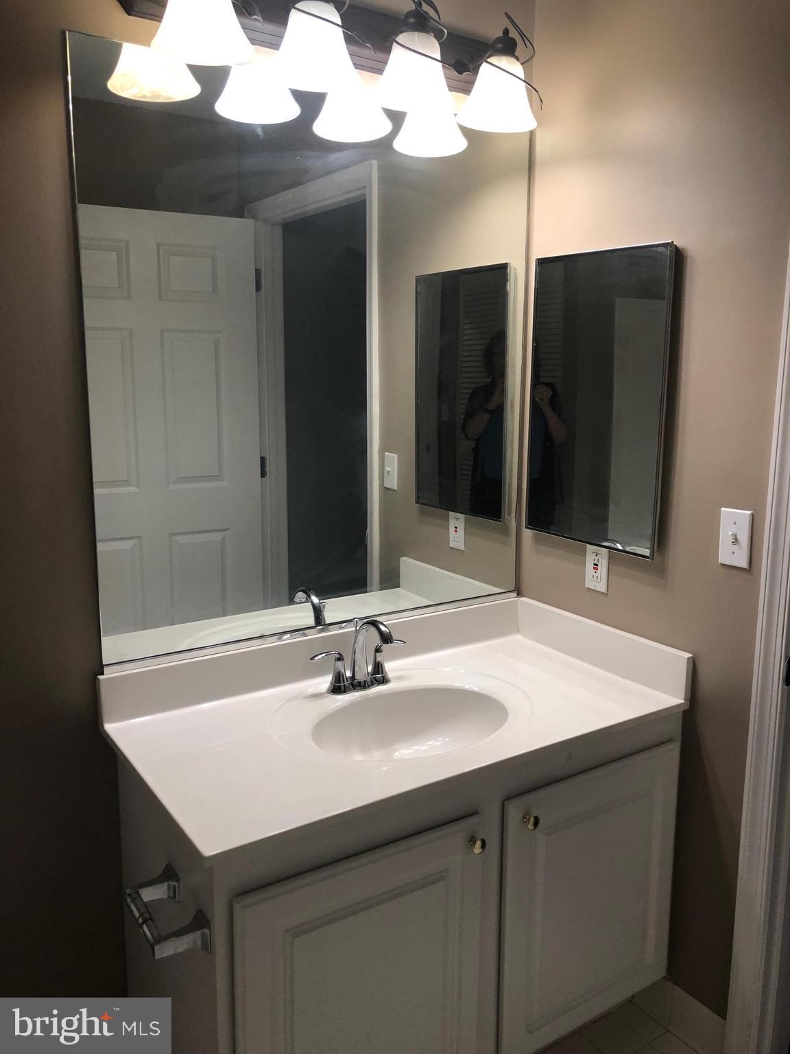 HARBORVIEW - Residential Lease