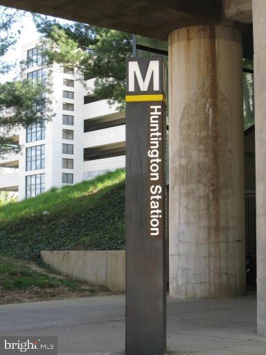 HUNTINGTON CLUB - Residential