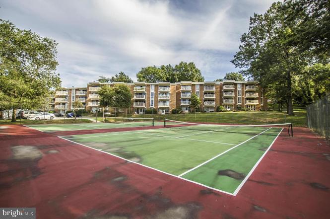 HUNTINGTON CLUB - Residential