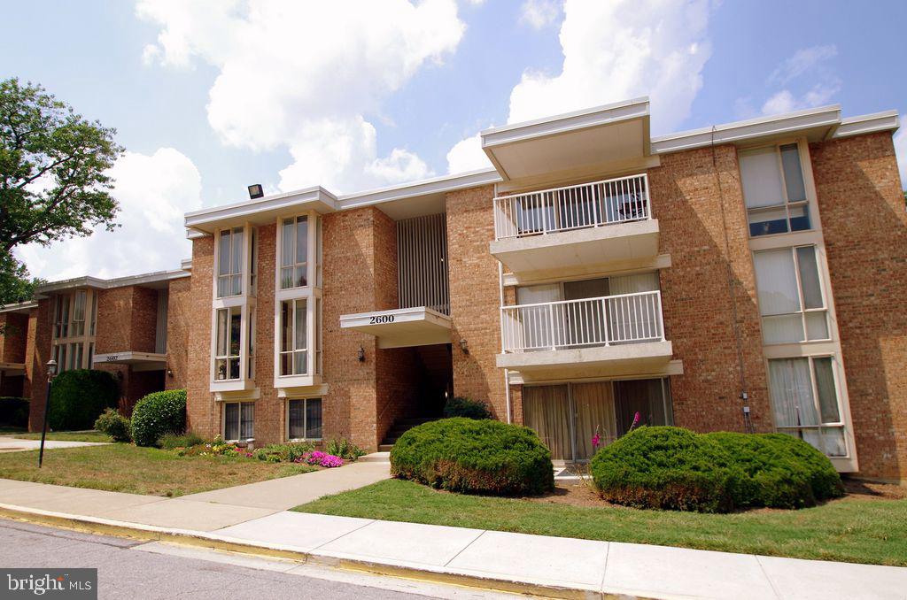 HUNTINGTON CLUB - Residential