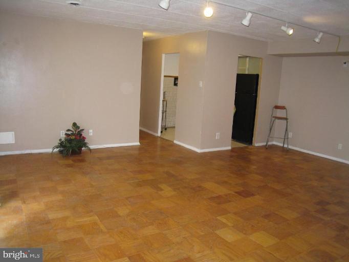 HUNTINGTON CLUB - Residential