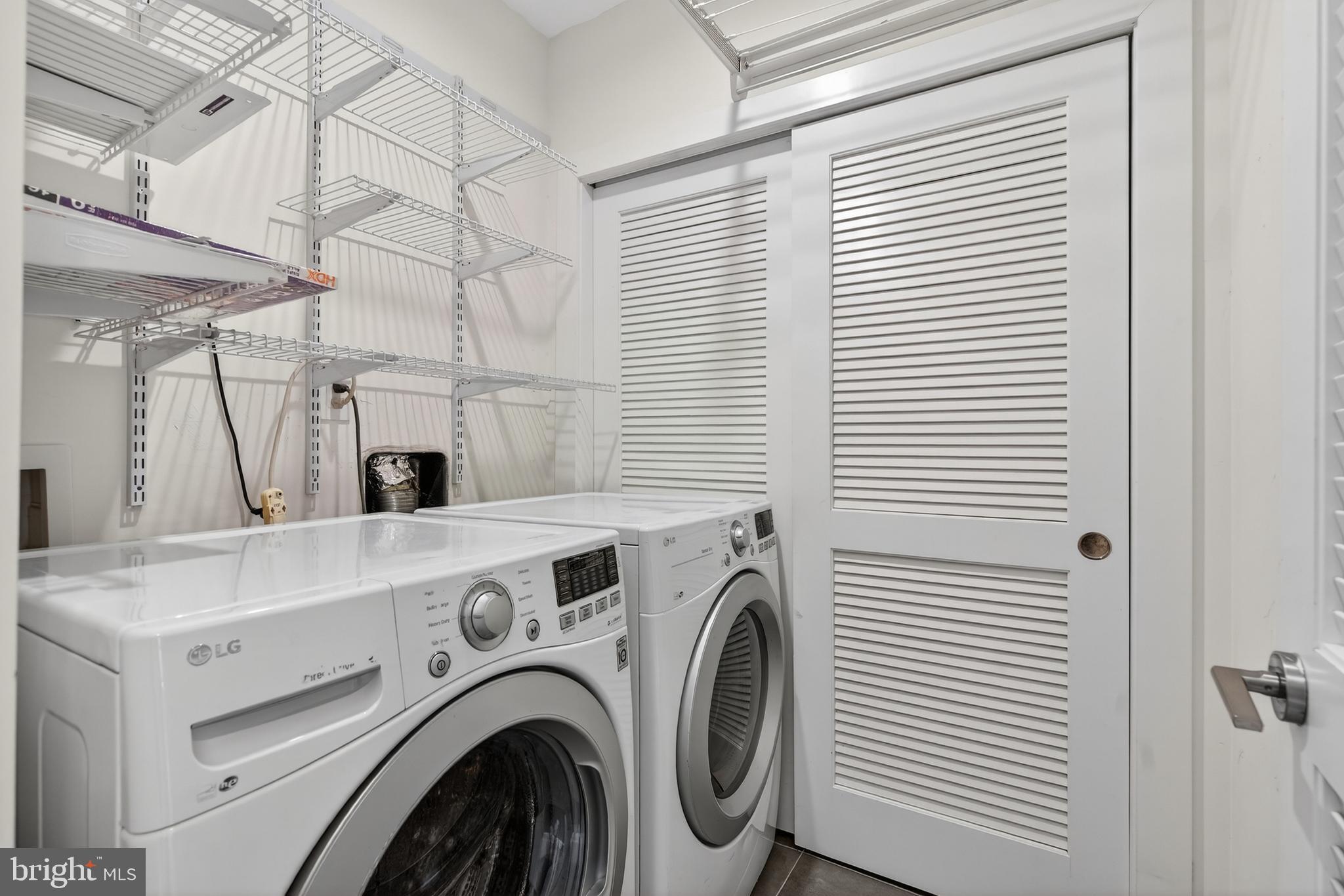 EAST KENSINGTON - Residential