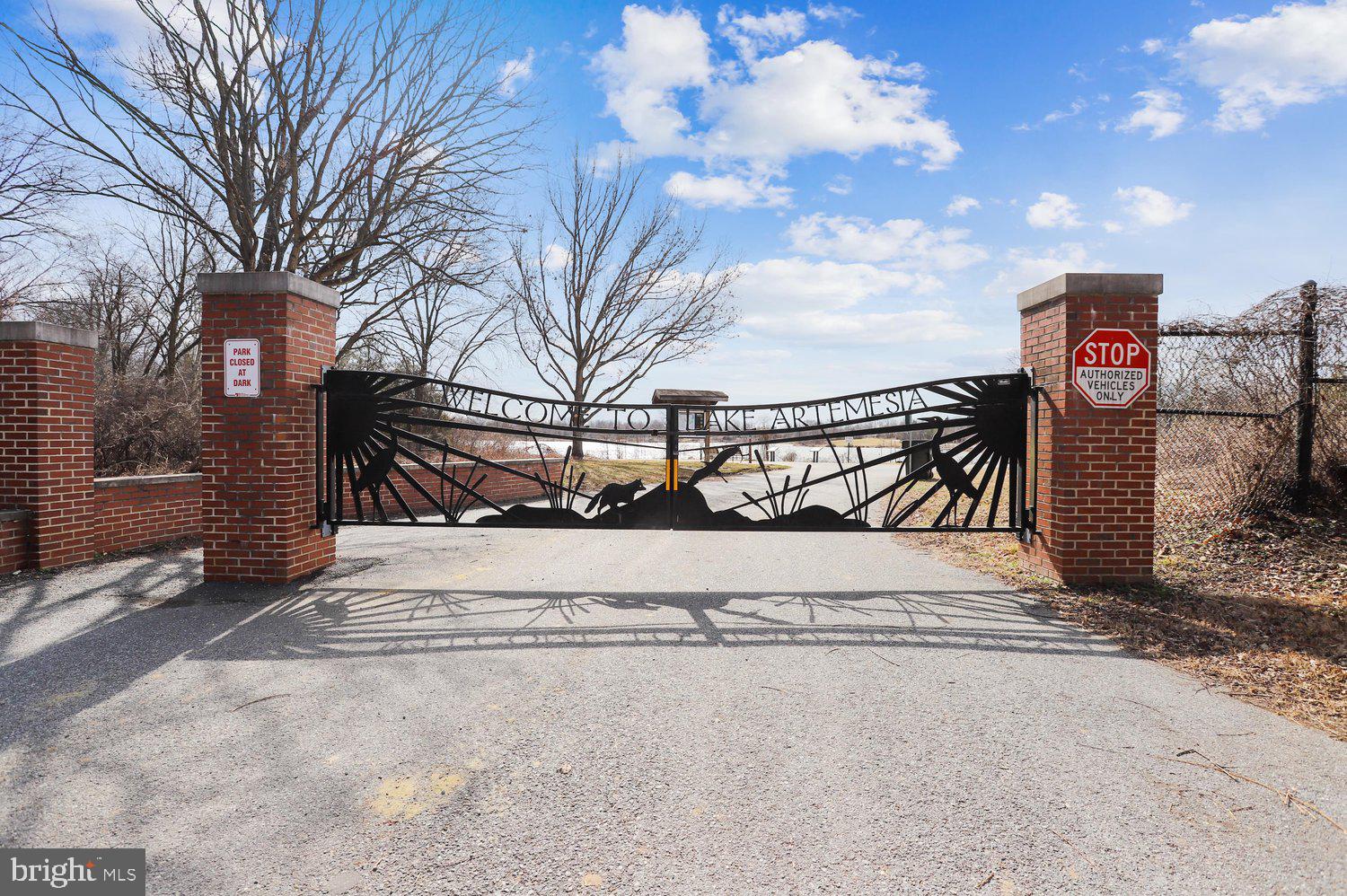 COLLEGE PARK ESTATES - Residential