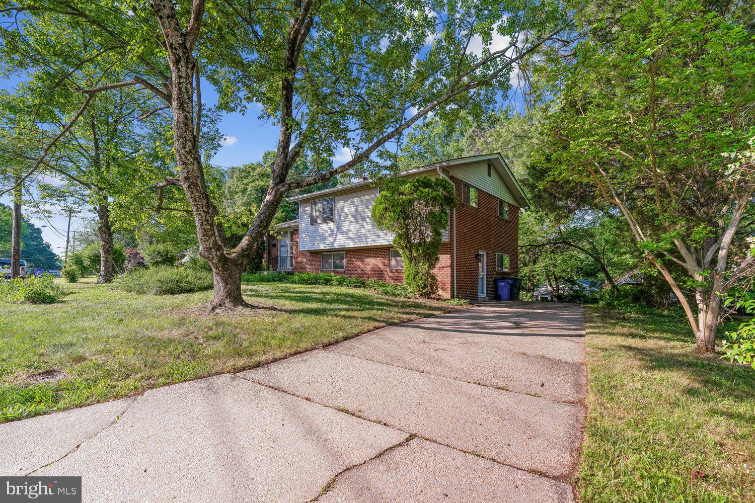 COLLEGE PARK ESTATES - Residential