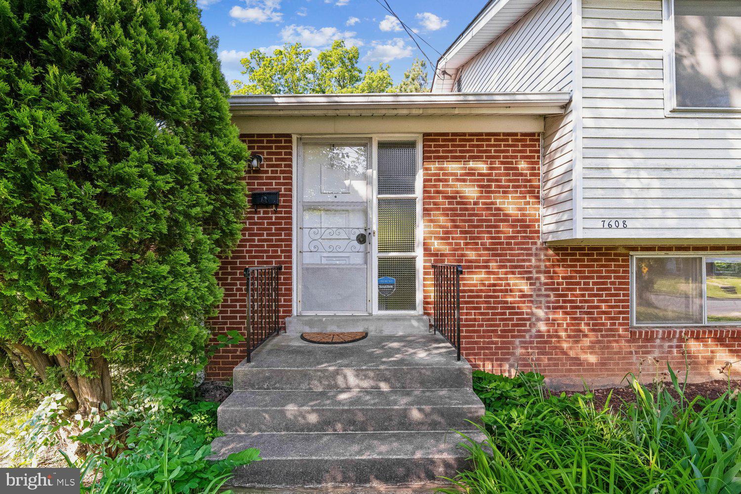COLLEGE PARK ESTATES - Residential