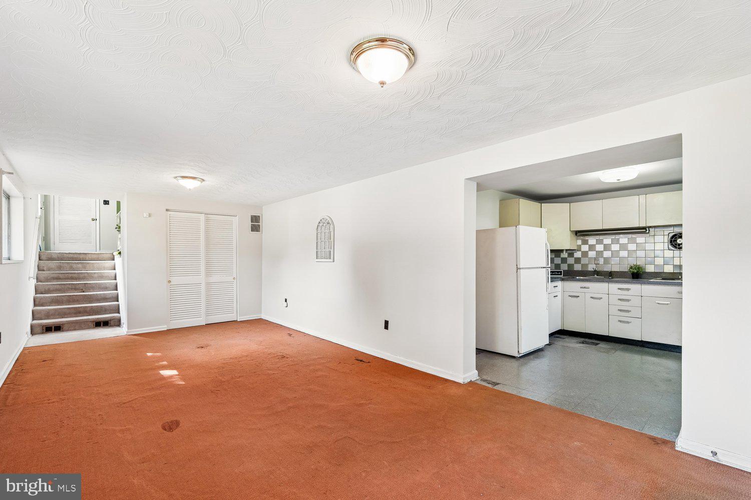 COLLEGE PARK ESTATES - Residential