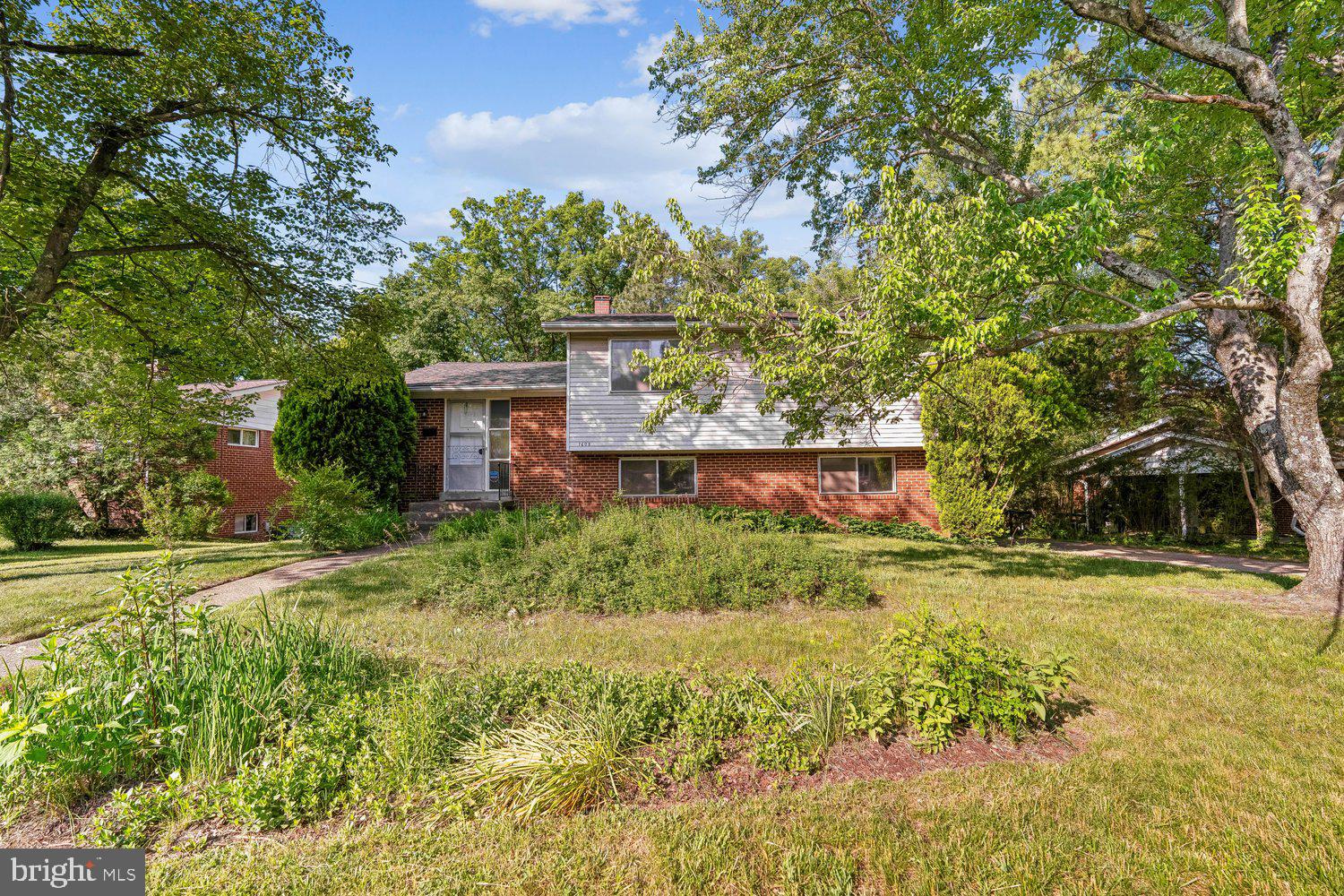 COLLEGE PARK ESTATES - Residential