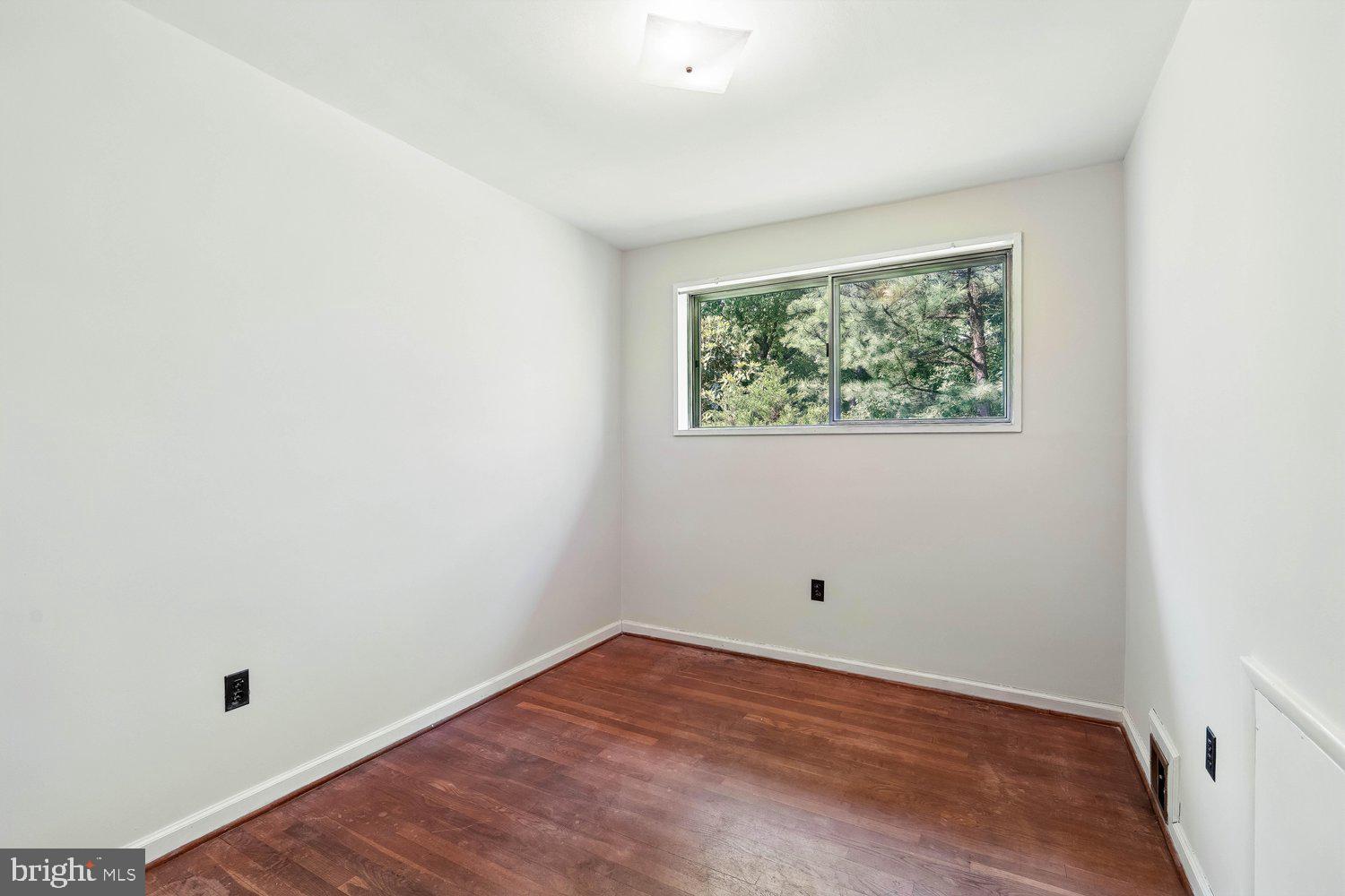 COLLEGE PARK ESTATES - Residential