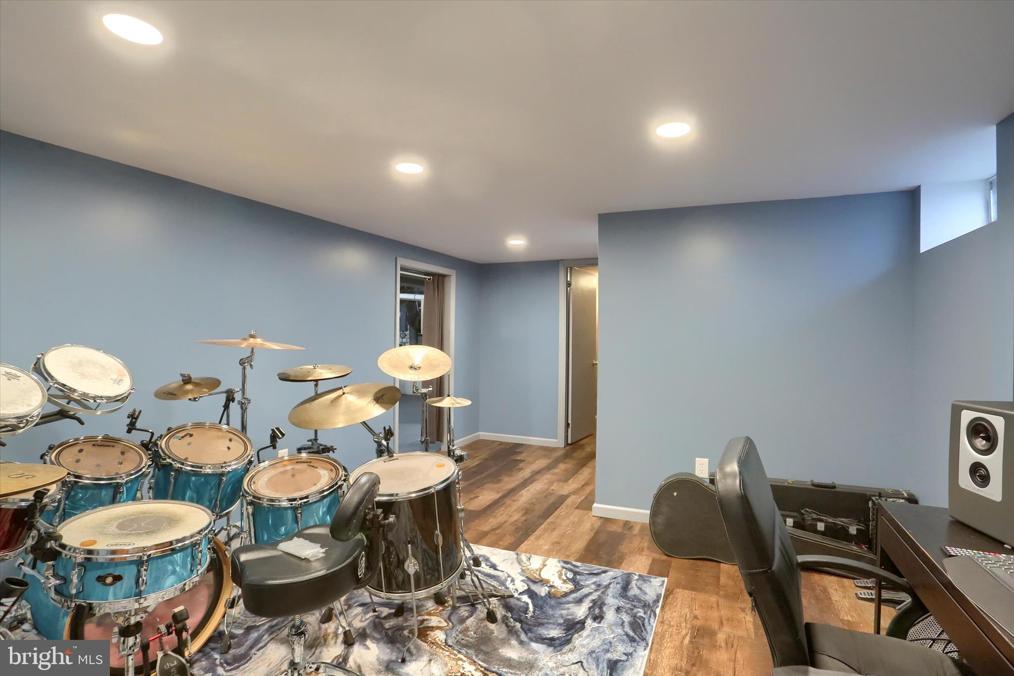 COUNTRY CLUB PARK - Residential