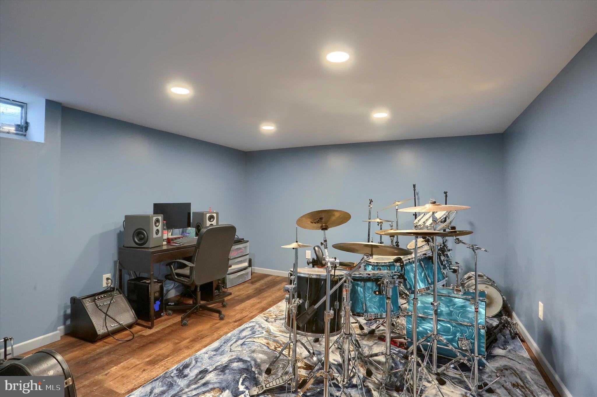 COUNTRY CLUB PARK - Residential