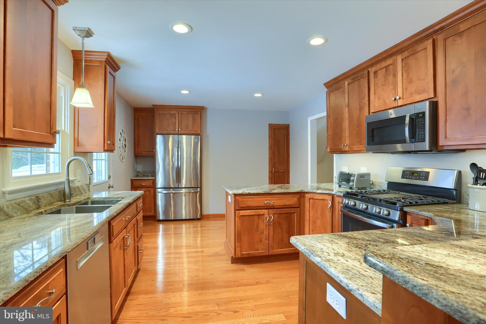 COUNTRY CLUB PARK - Residential