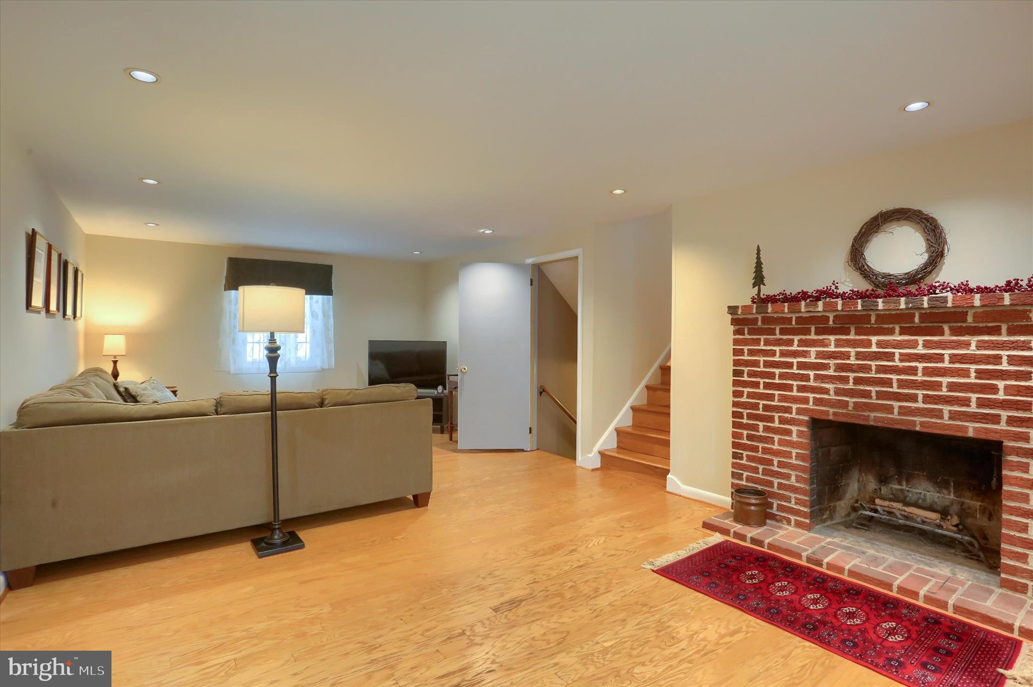 COUNTRY CLUB PARK - Residential