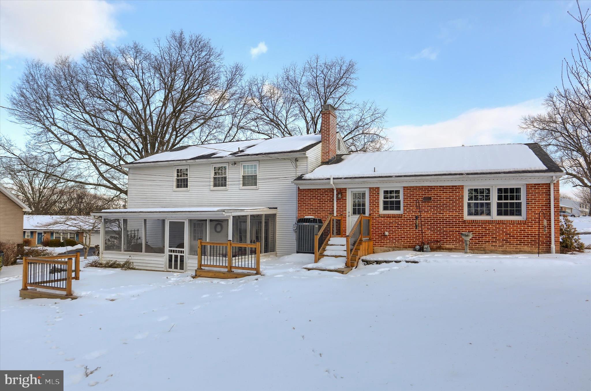 COUNTRY CLUB PARK - Residential