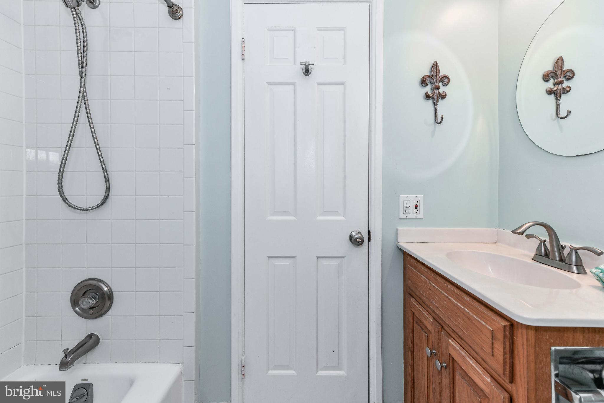 FAIRLINGTON - Residential