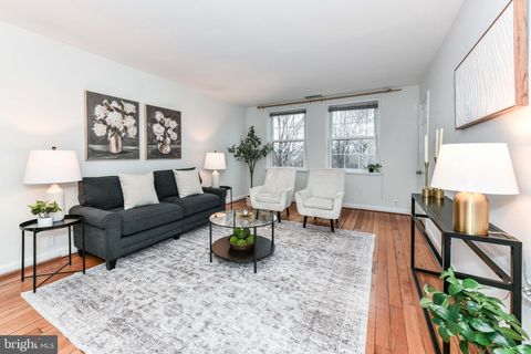 3279 S STAFFORD STREET B2 ARLINGTON VA 22206