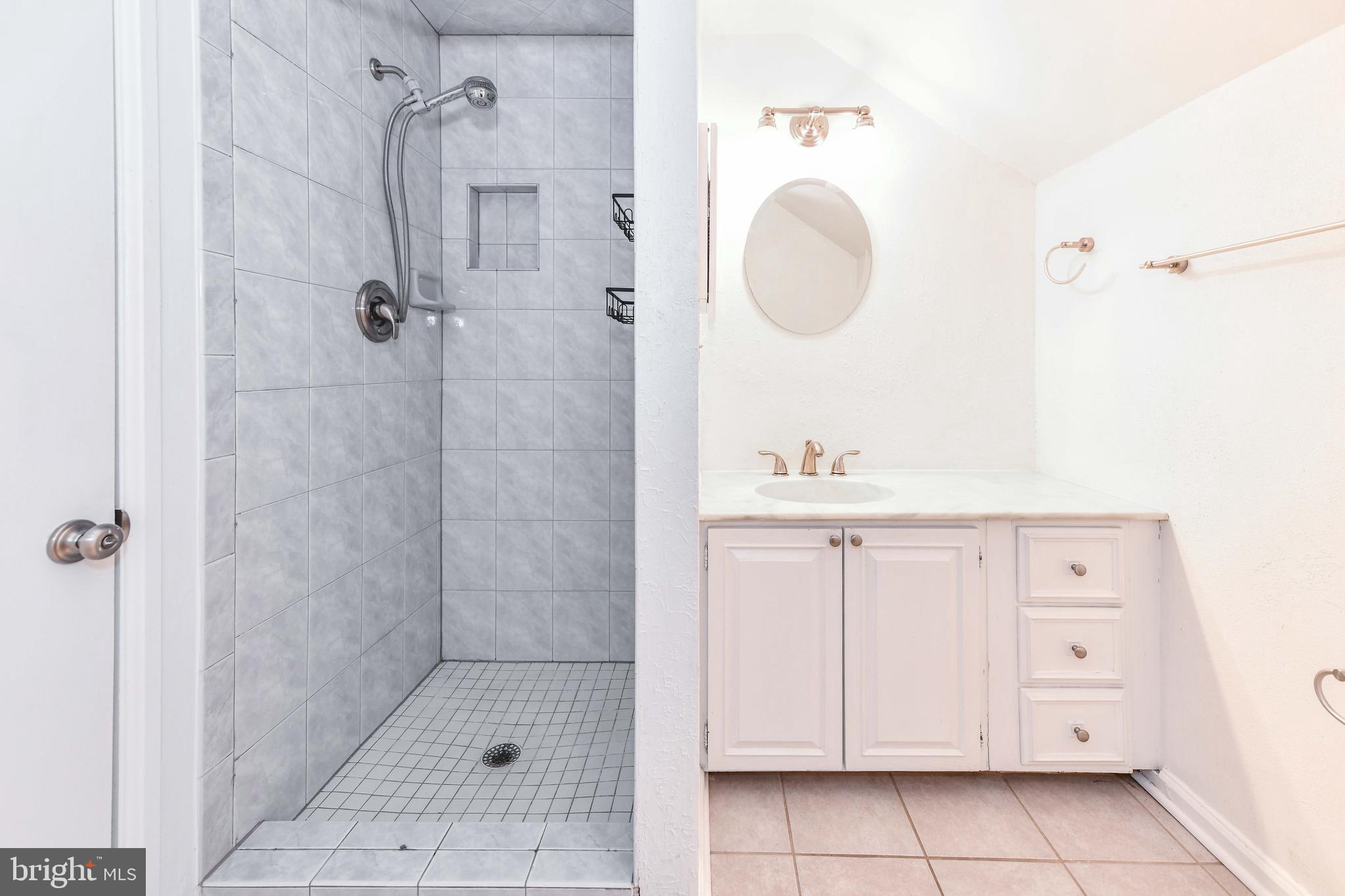 FAIRLINGTON - Residential