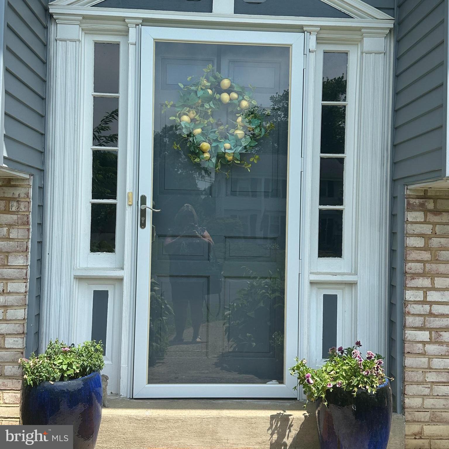 11 MANOR DRIVE