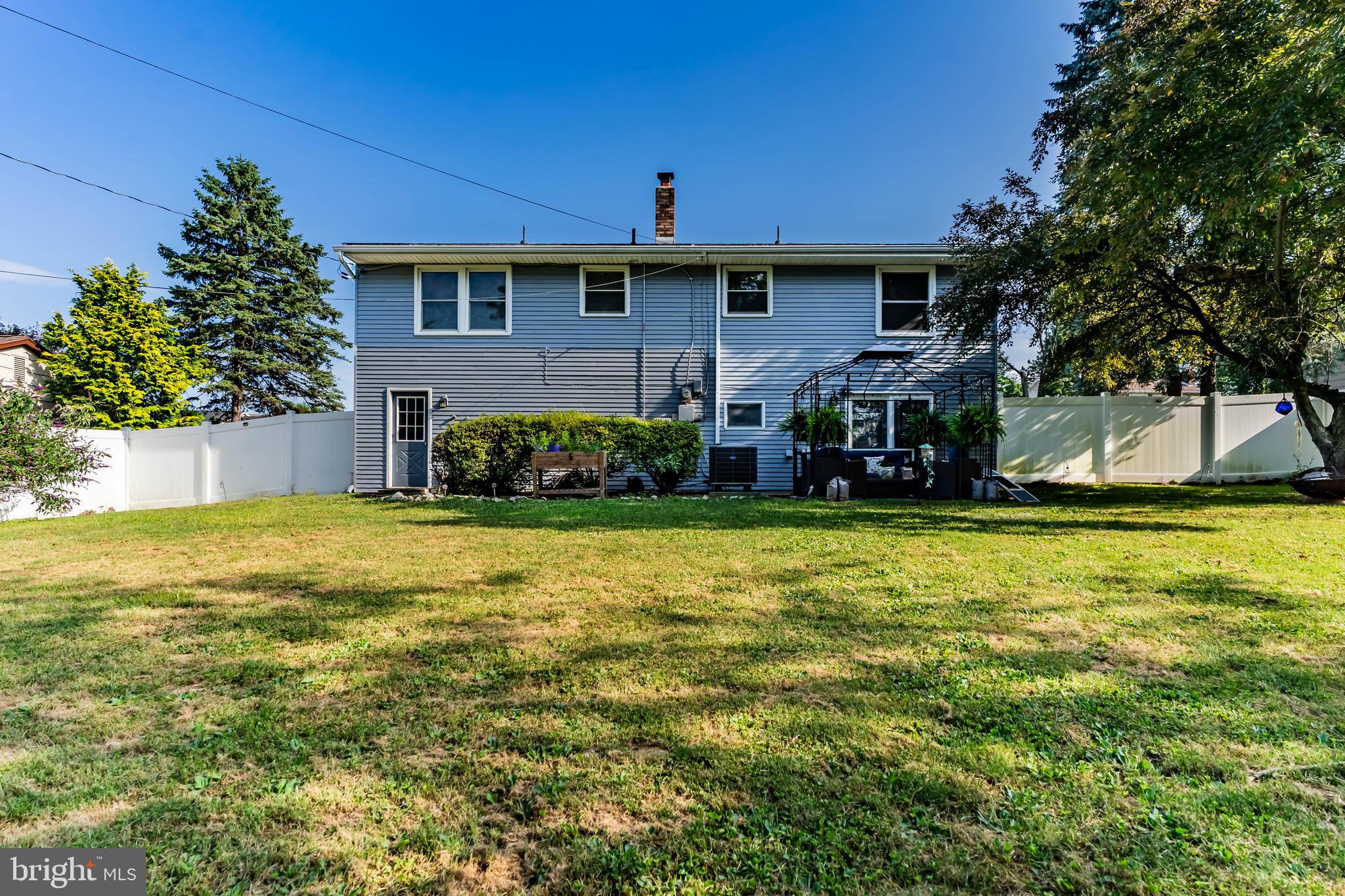 11 MANOR DRIVE