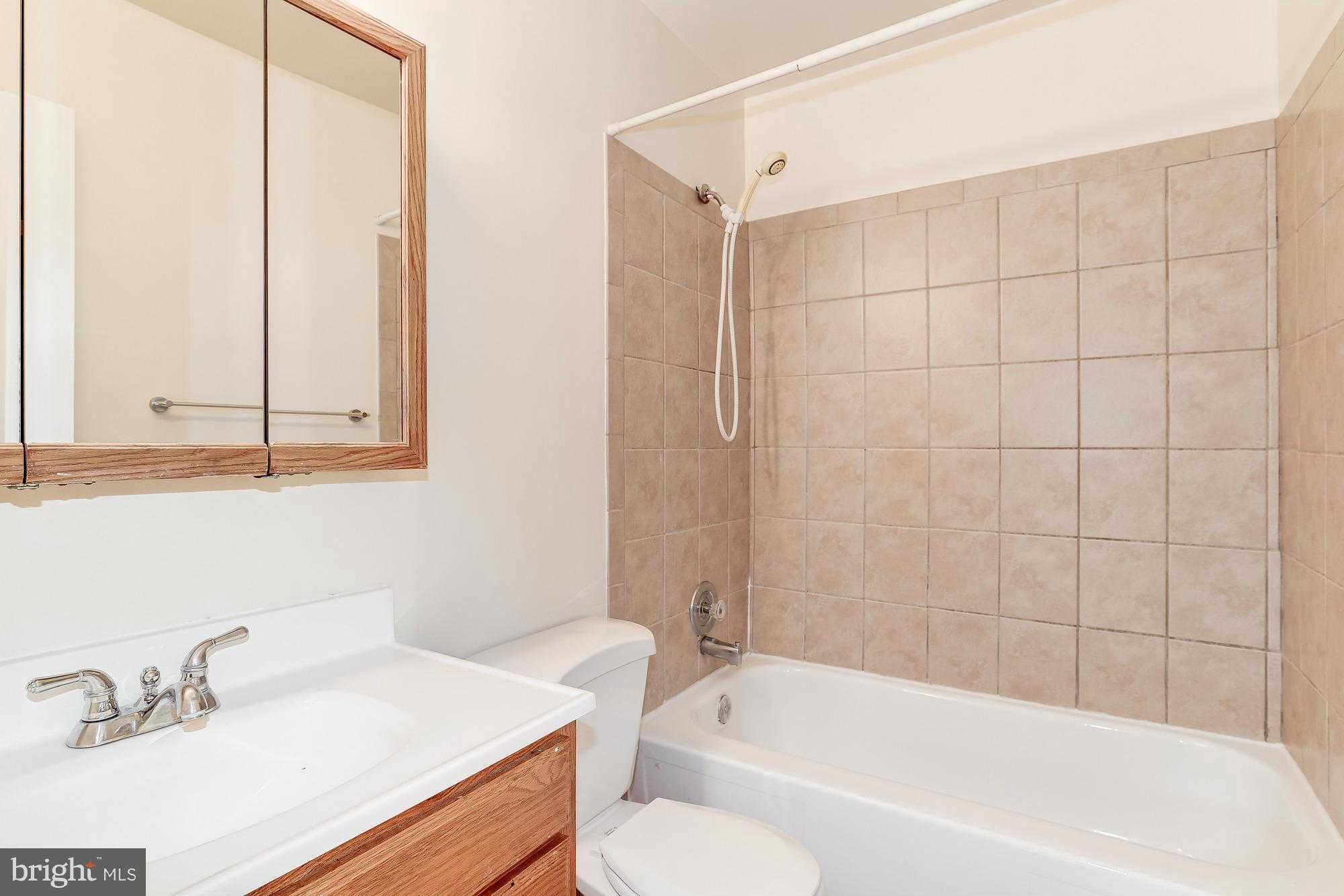 GERMANTOWN PARK - Residential Lease