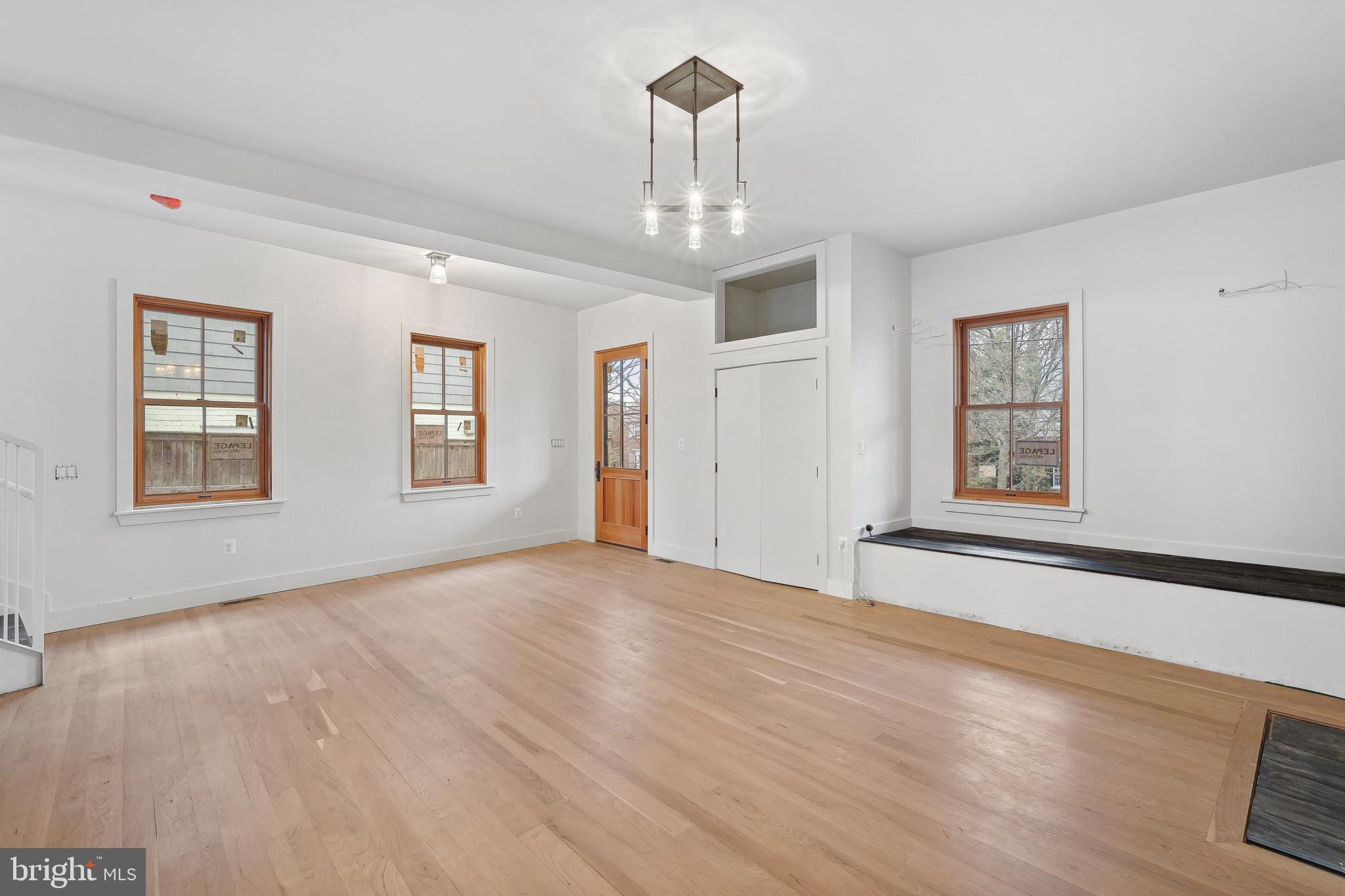 CHEVY CHASE - Residential
