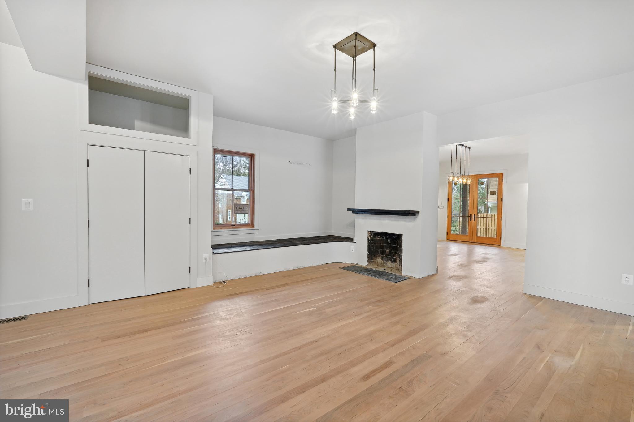 CHEVY CHASE - Residential