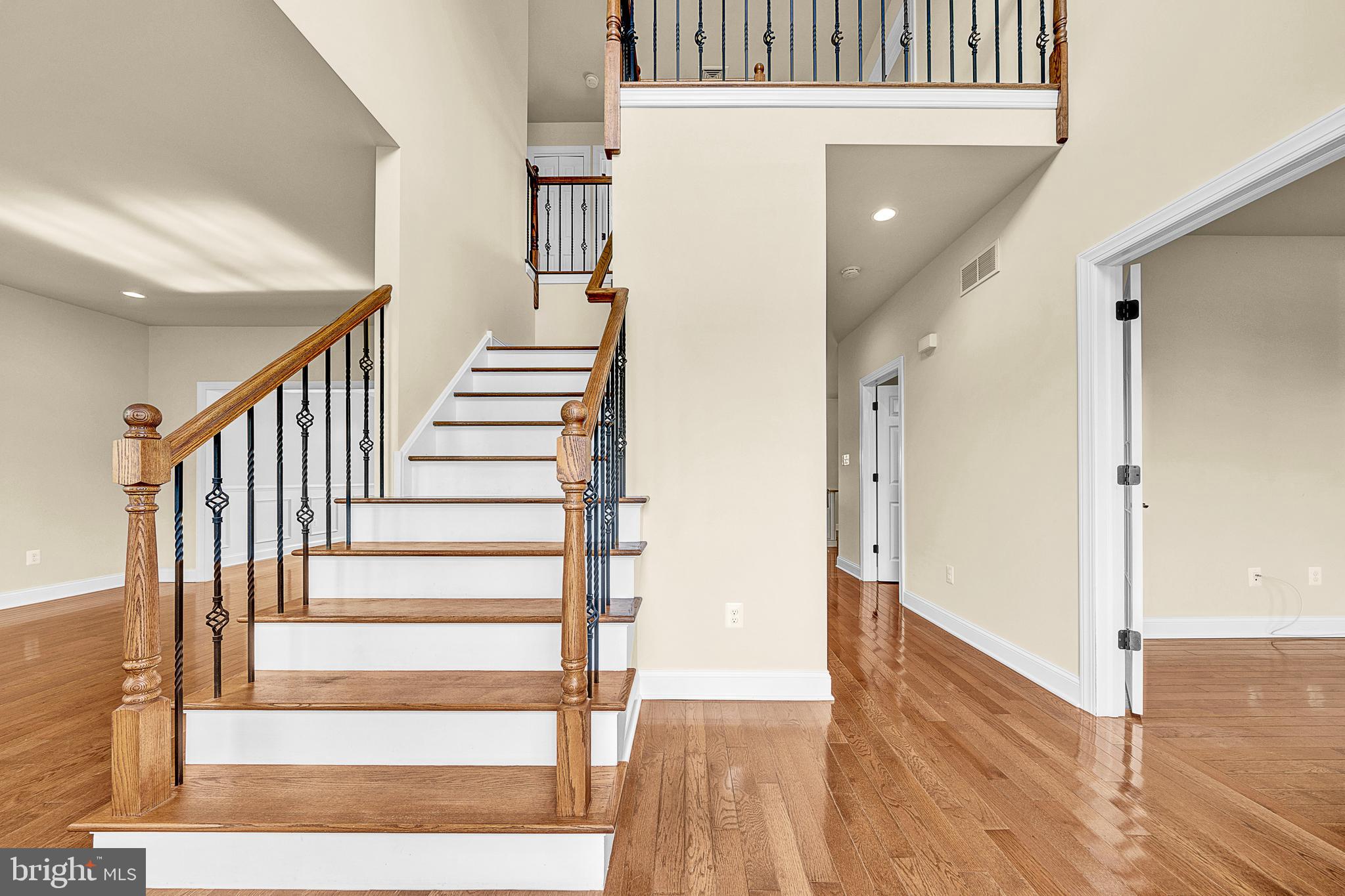 NORTH POINTE - Residential