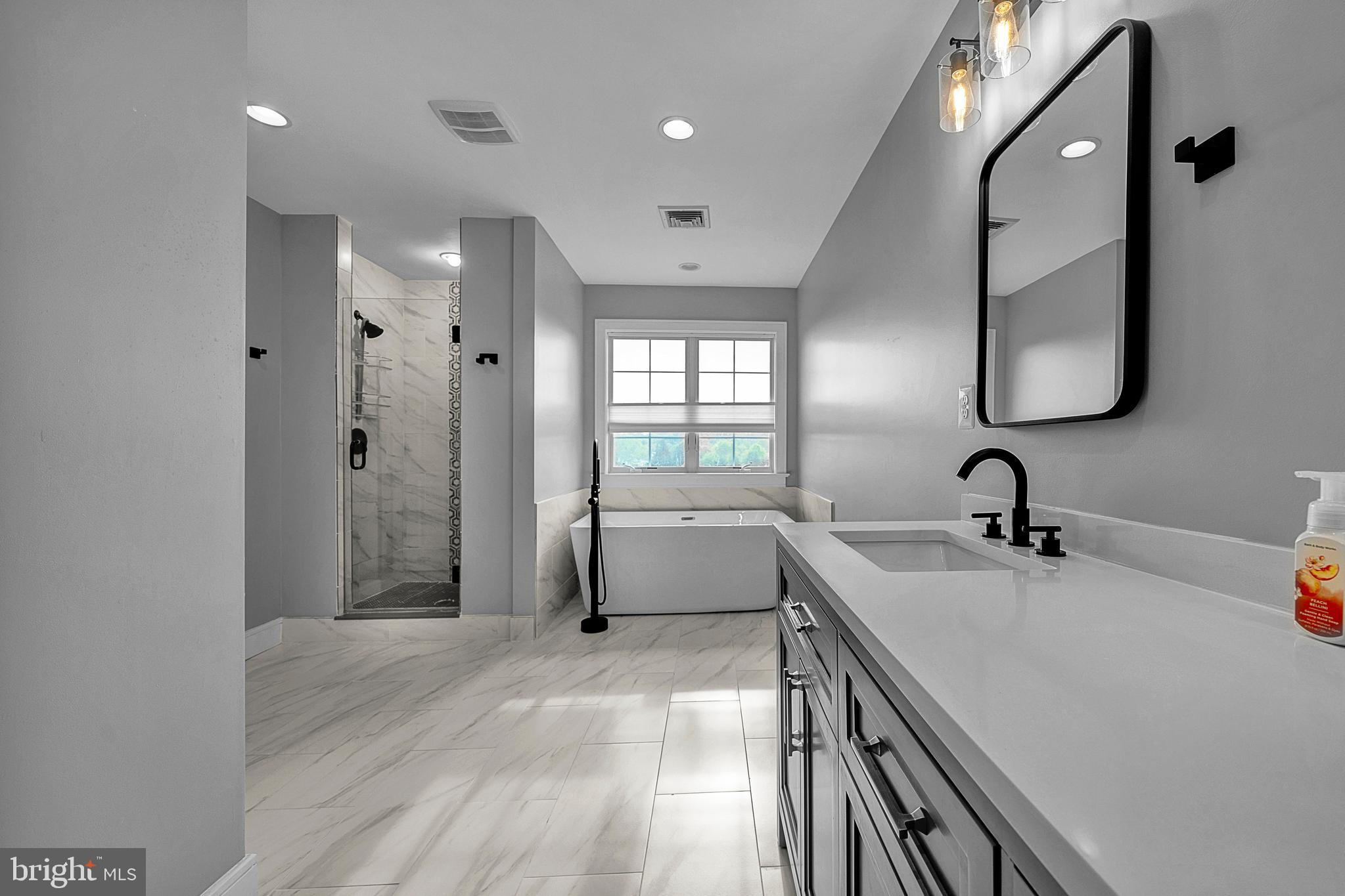 NORTH POINTE - Residential