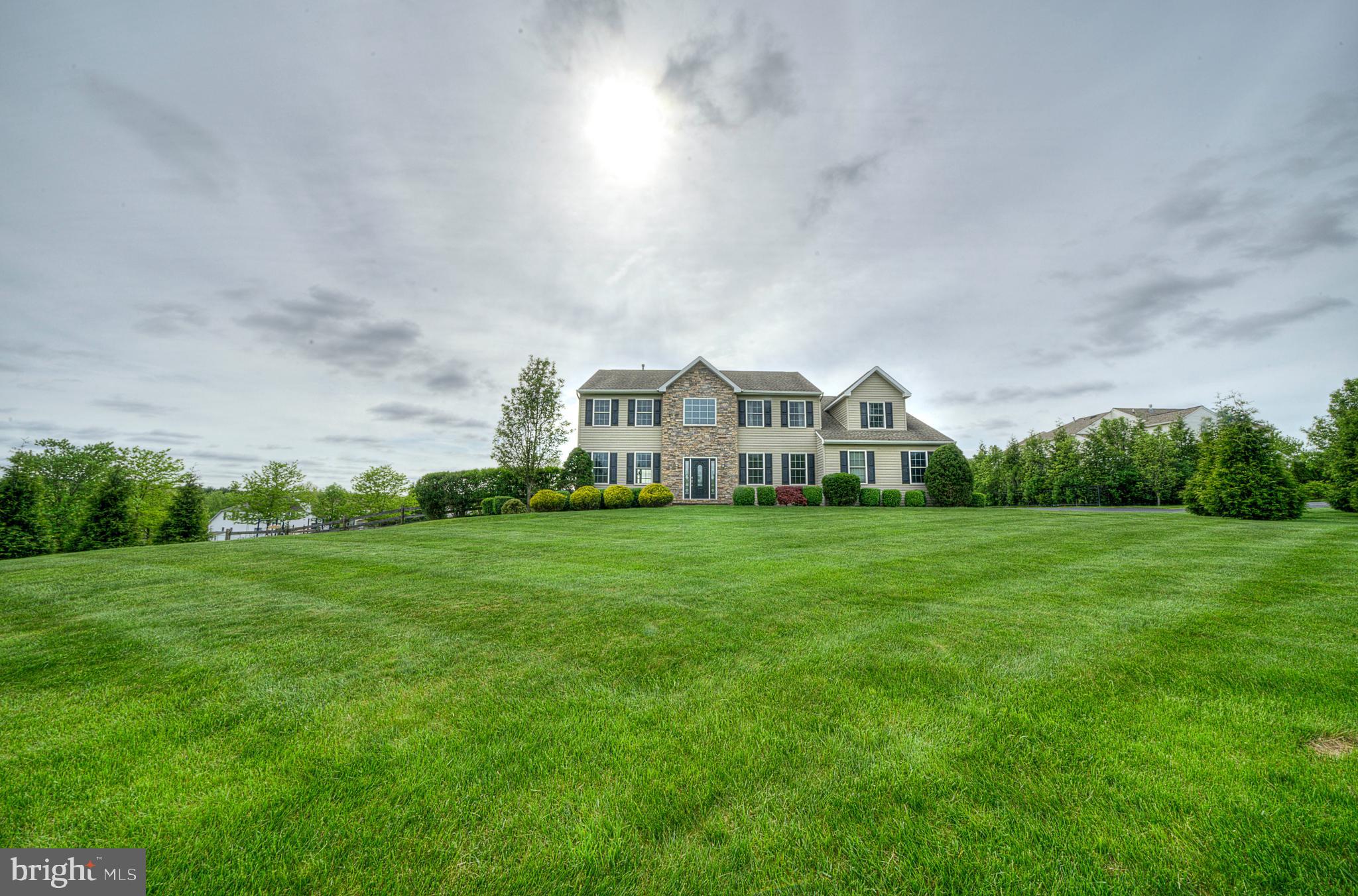 NORTH POINTE - Residential