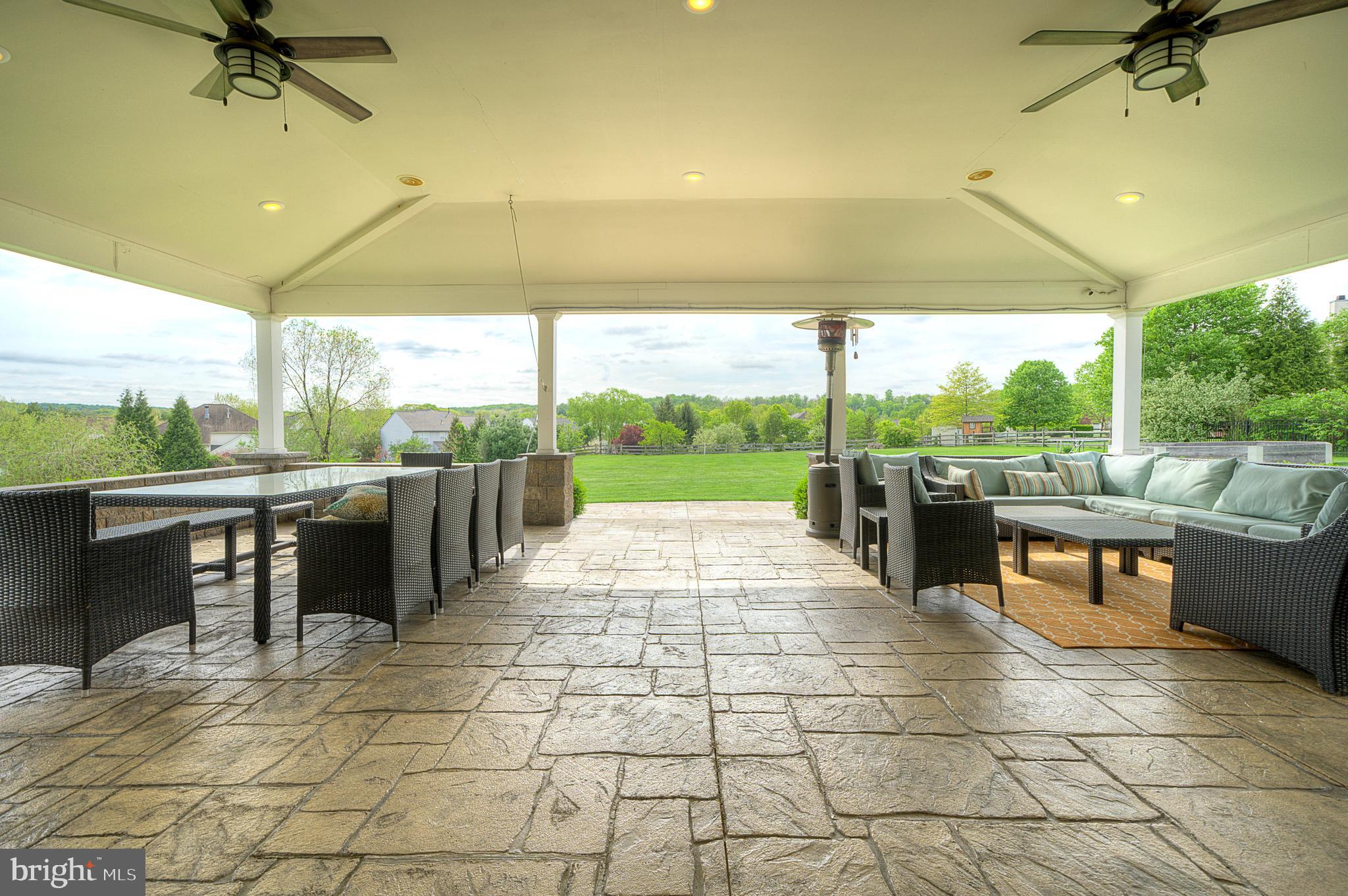 NORTH POINTE - Residential