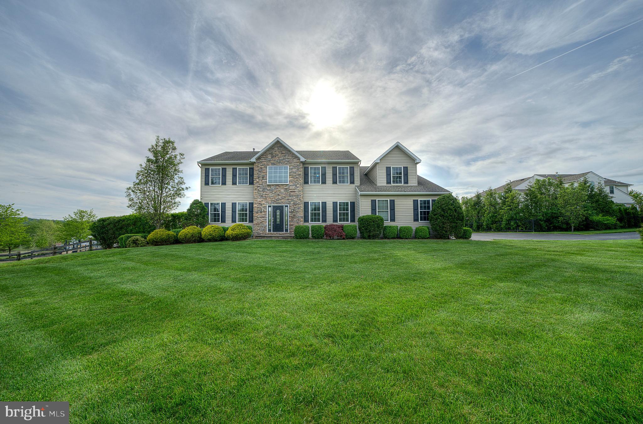 NORTH POINTE - Residential