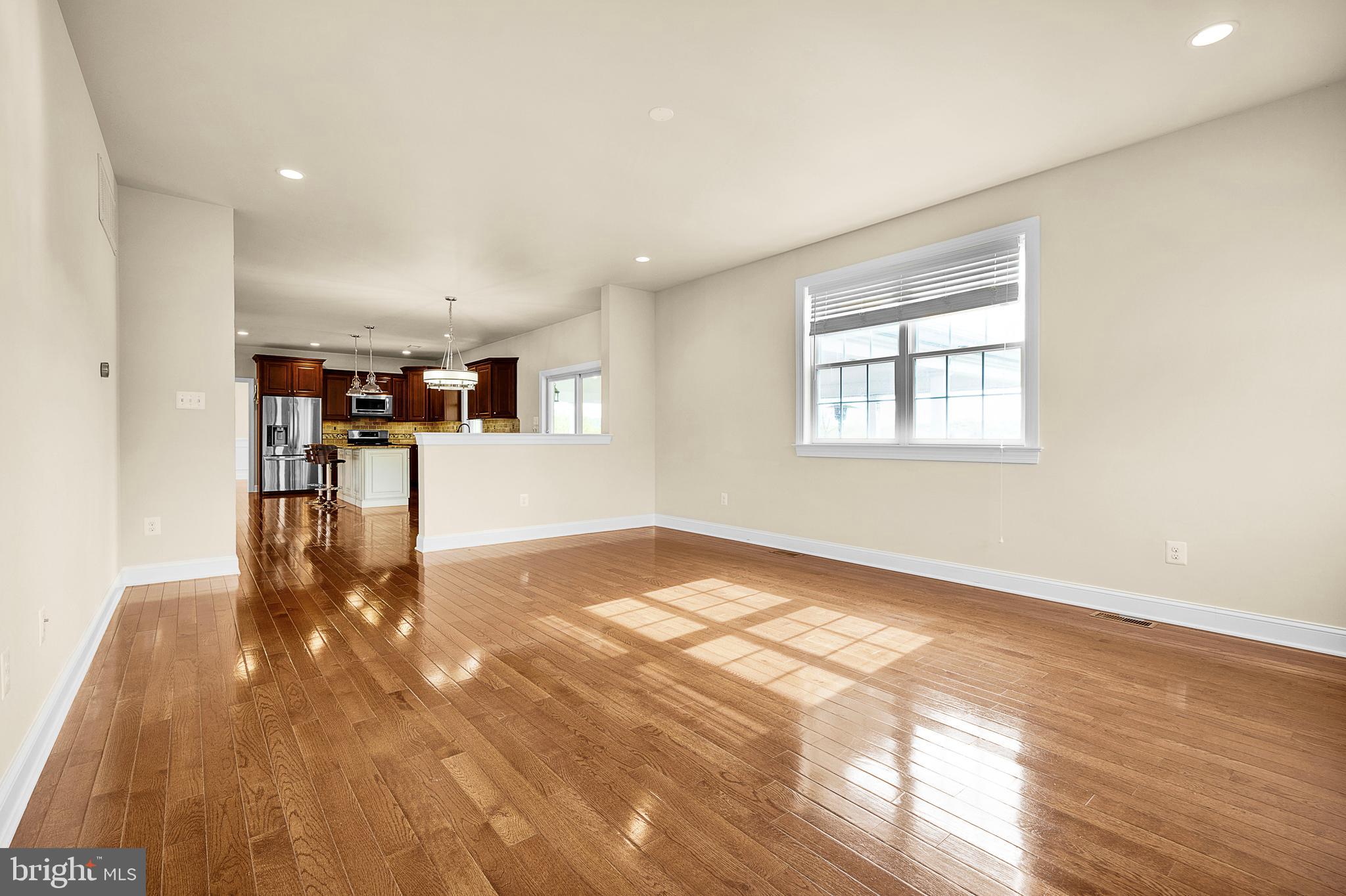 NORTH POINTE - Residential