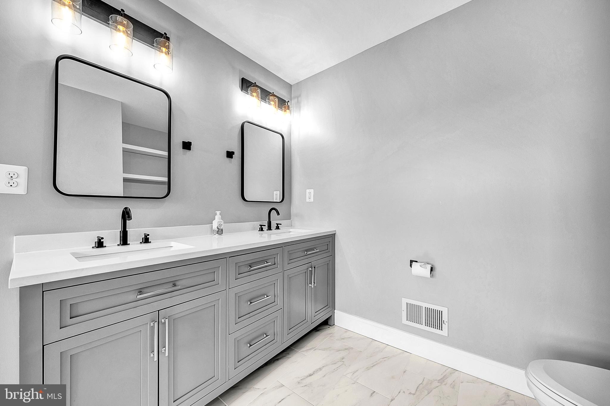 NORTH POINTE - Residential