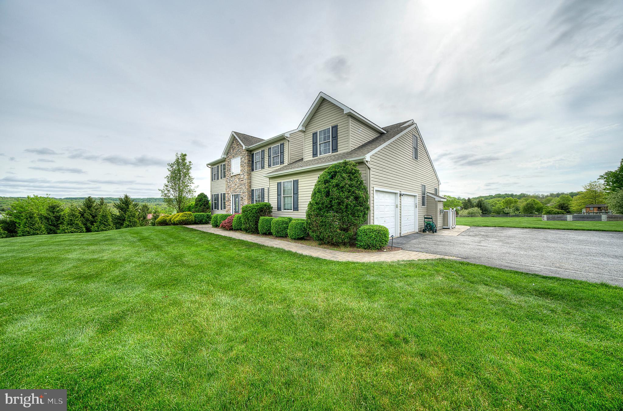 NORTH POINTE - Residential