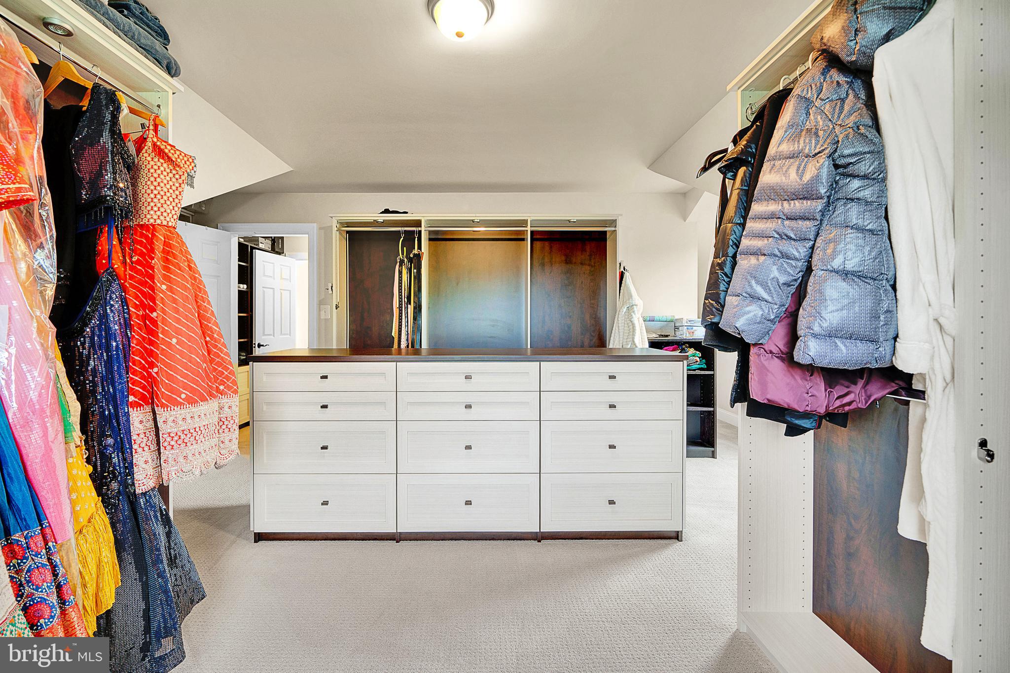 NORTH POINTE - Residential