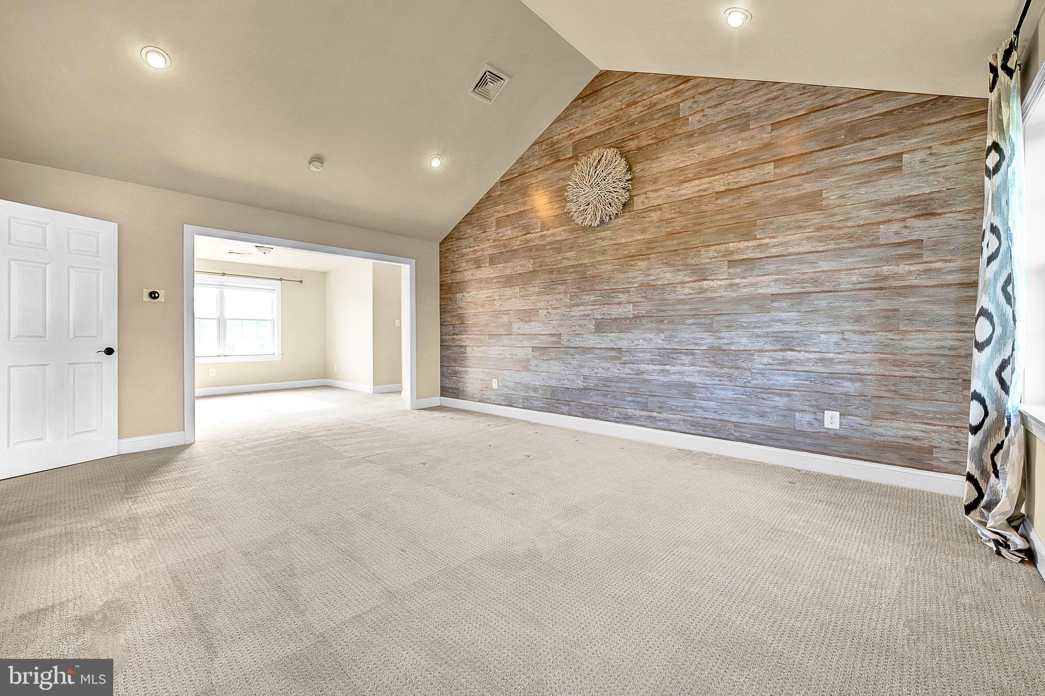 NORTH POINTE - Residential