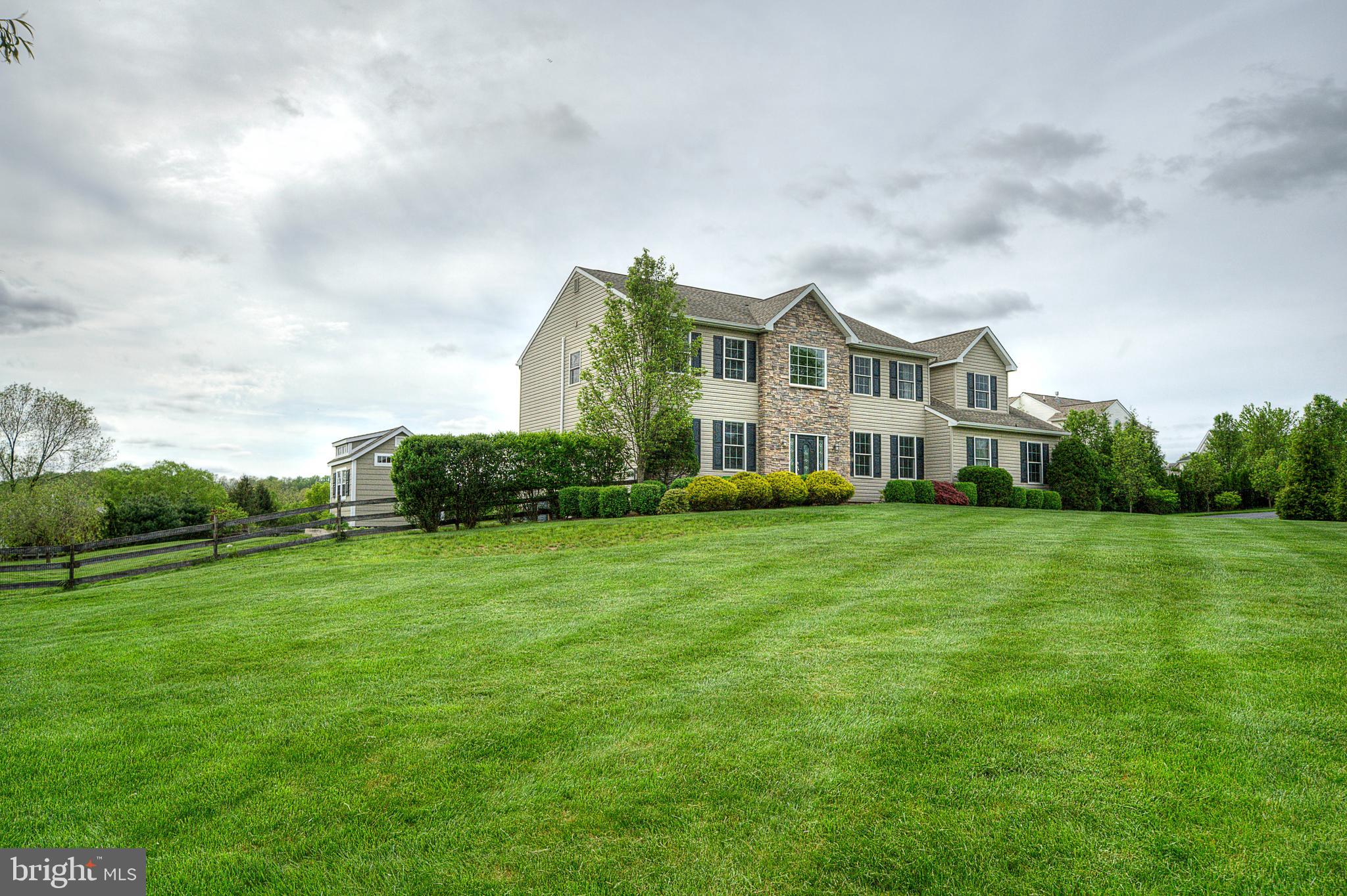 NORTH POINTE - Residential