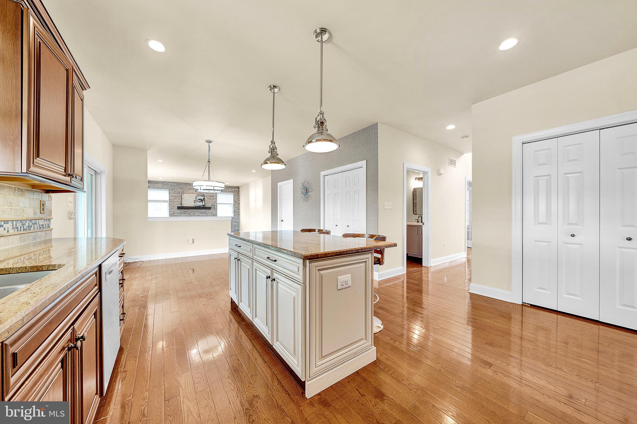 NORTH POINTE - Residential