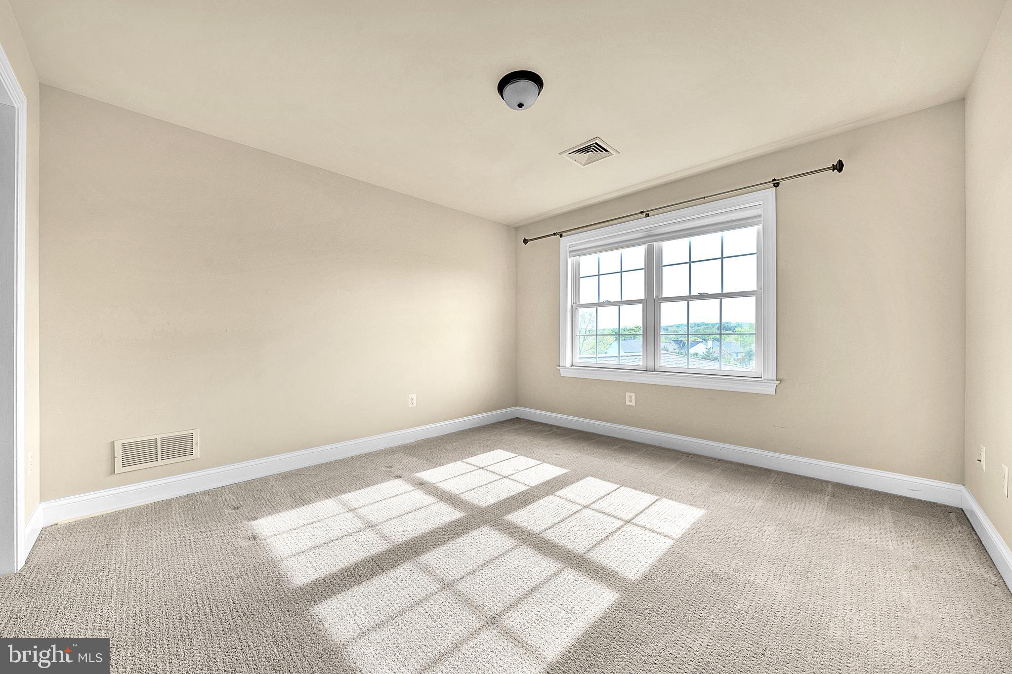 NORTH POINTE - Residential