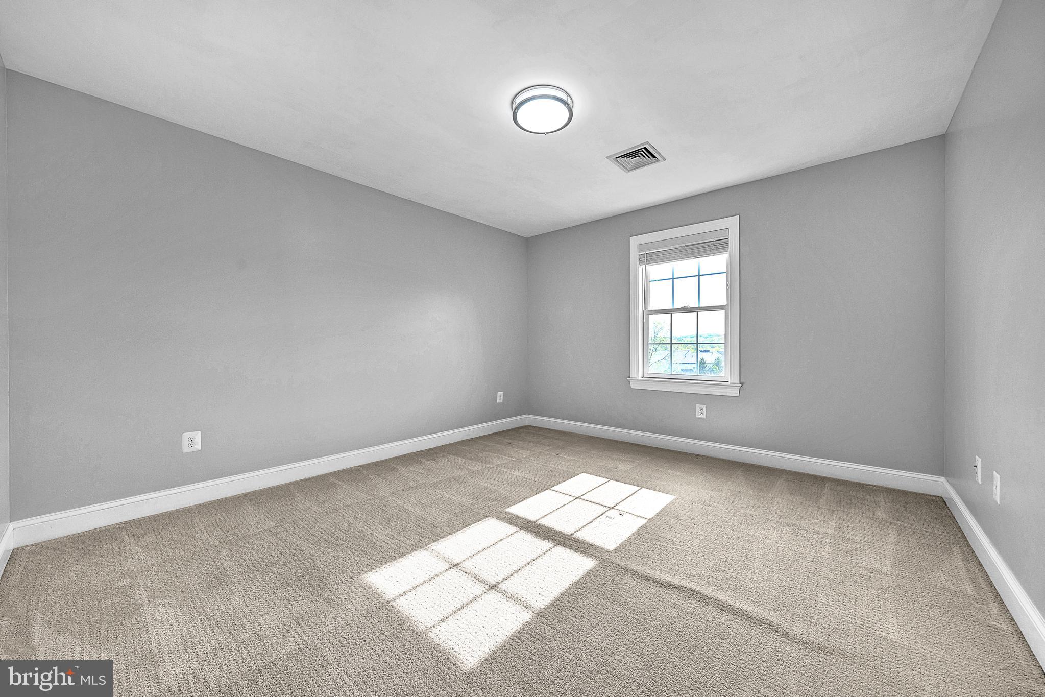 NORTH POINTE - Residential