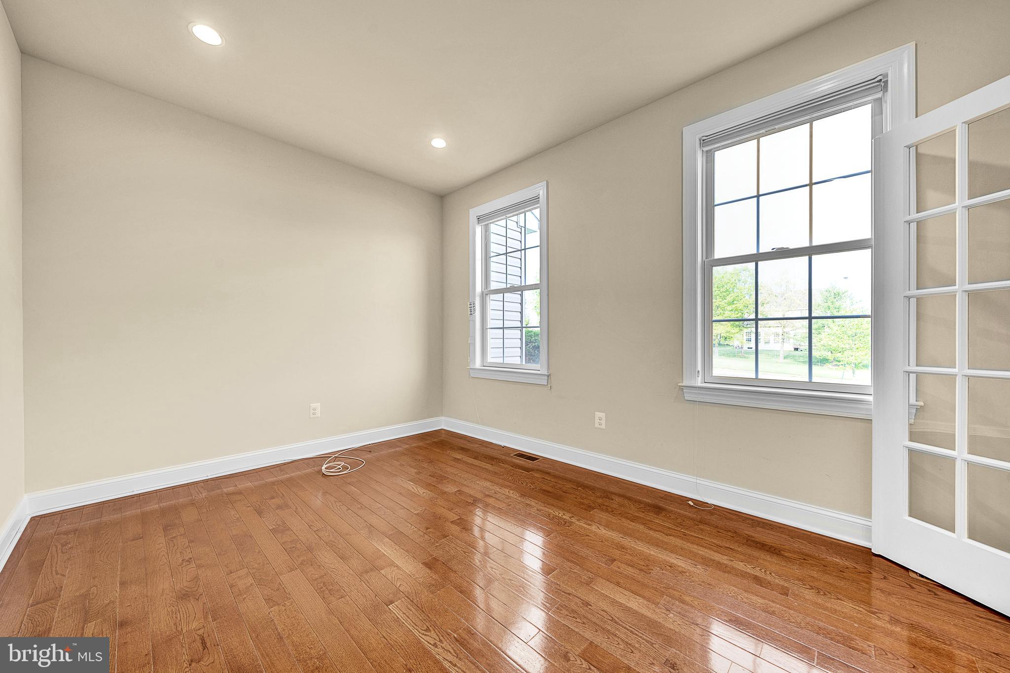 NORTH POINTE - Residential