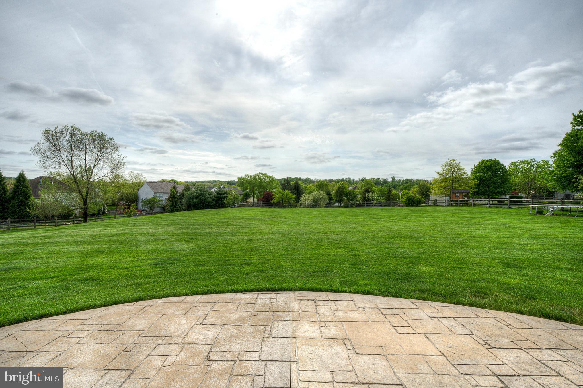 NORTH POINTE - Residential