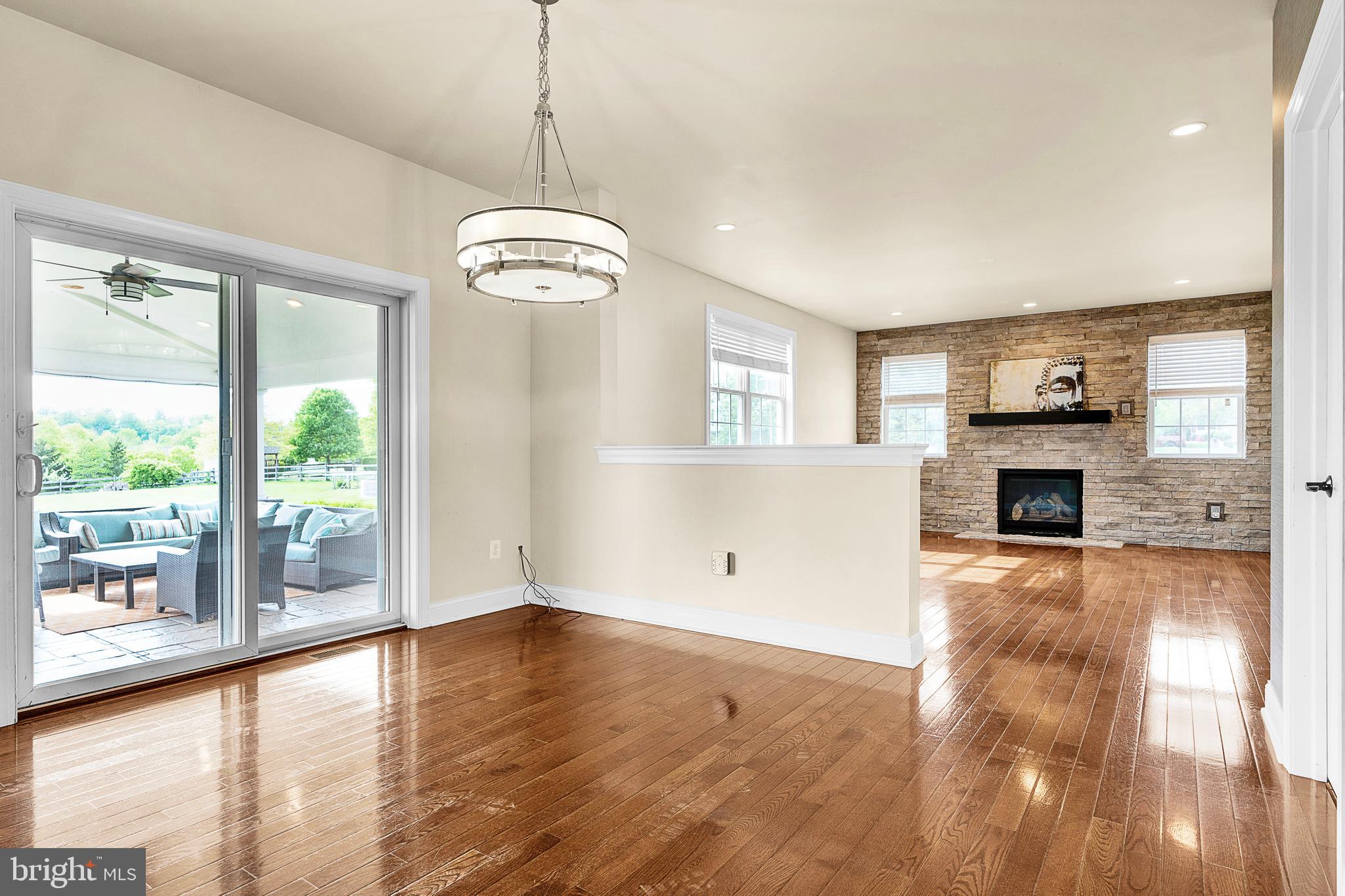 NORTH POINTE - Residential