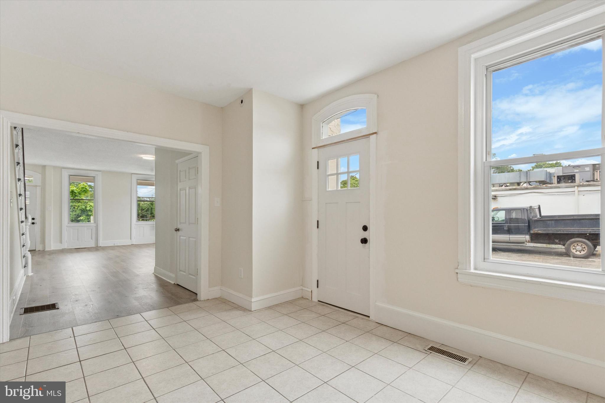 ROXBOROUGH - Residential Lease