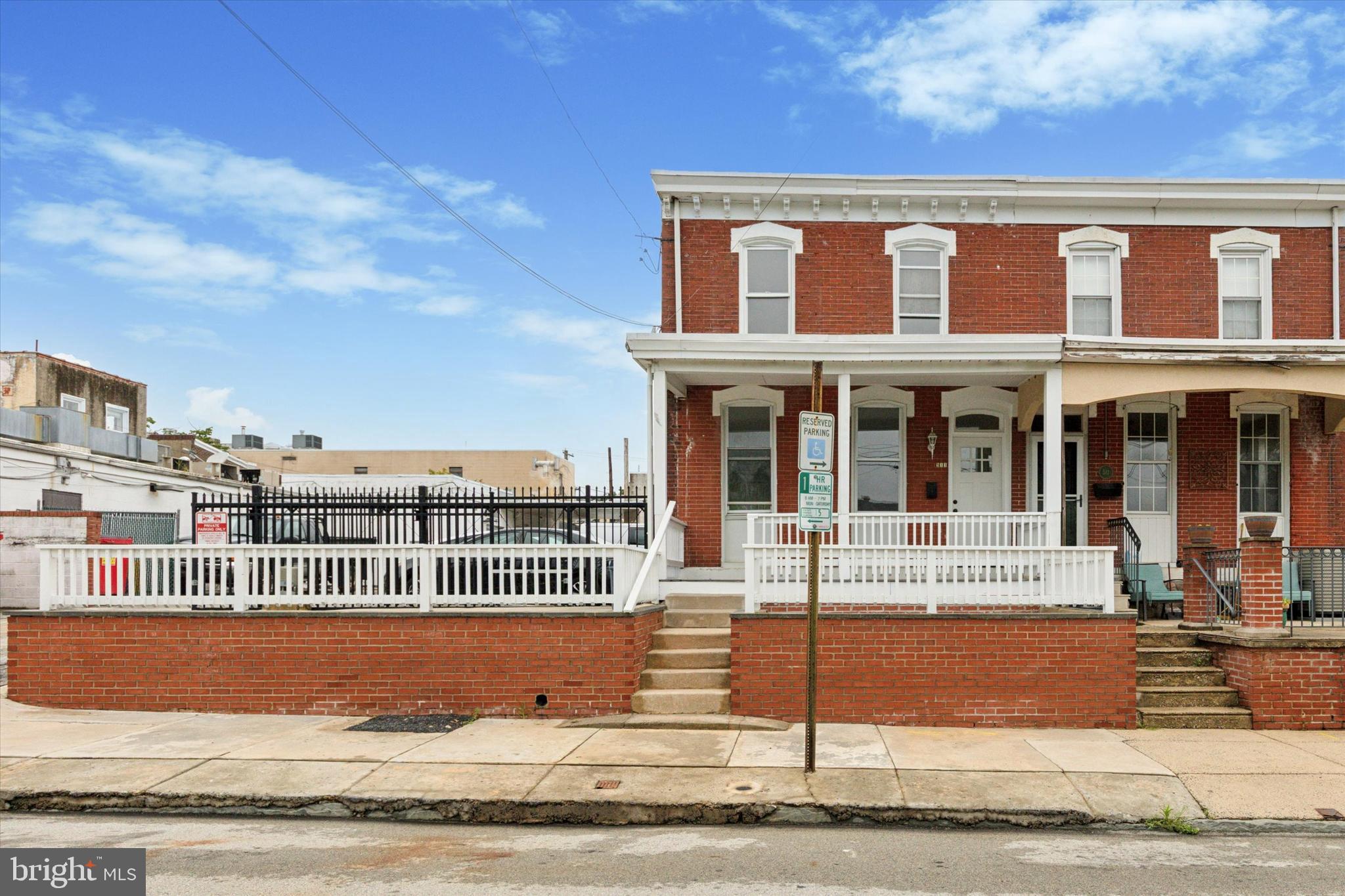 ROXBOROUGH - Residential Lease