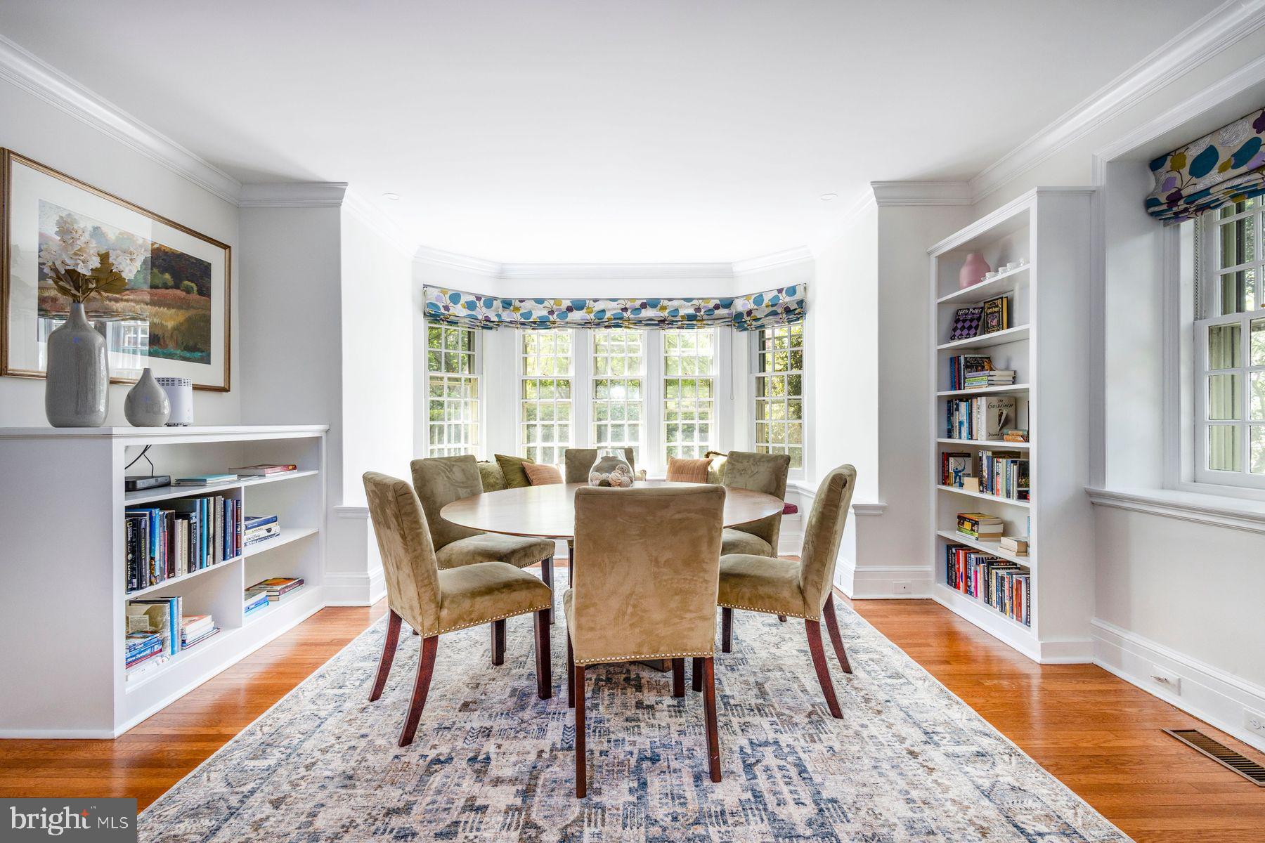 CHESTNUT HILL - Residential